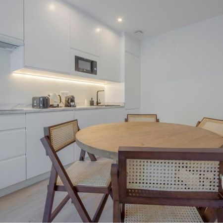 Tu Alojamiento Para 6 En Malasana Ven A San Bernardo 20 Madrid Esterno foto